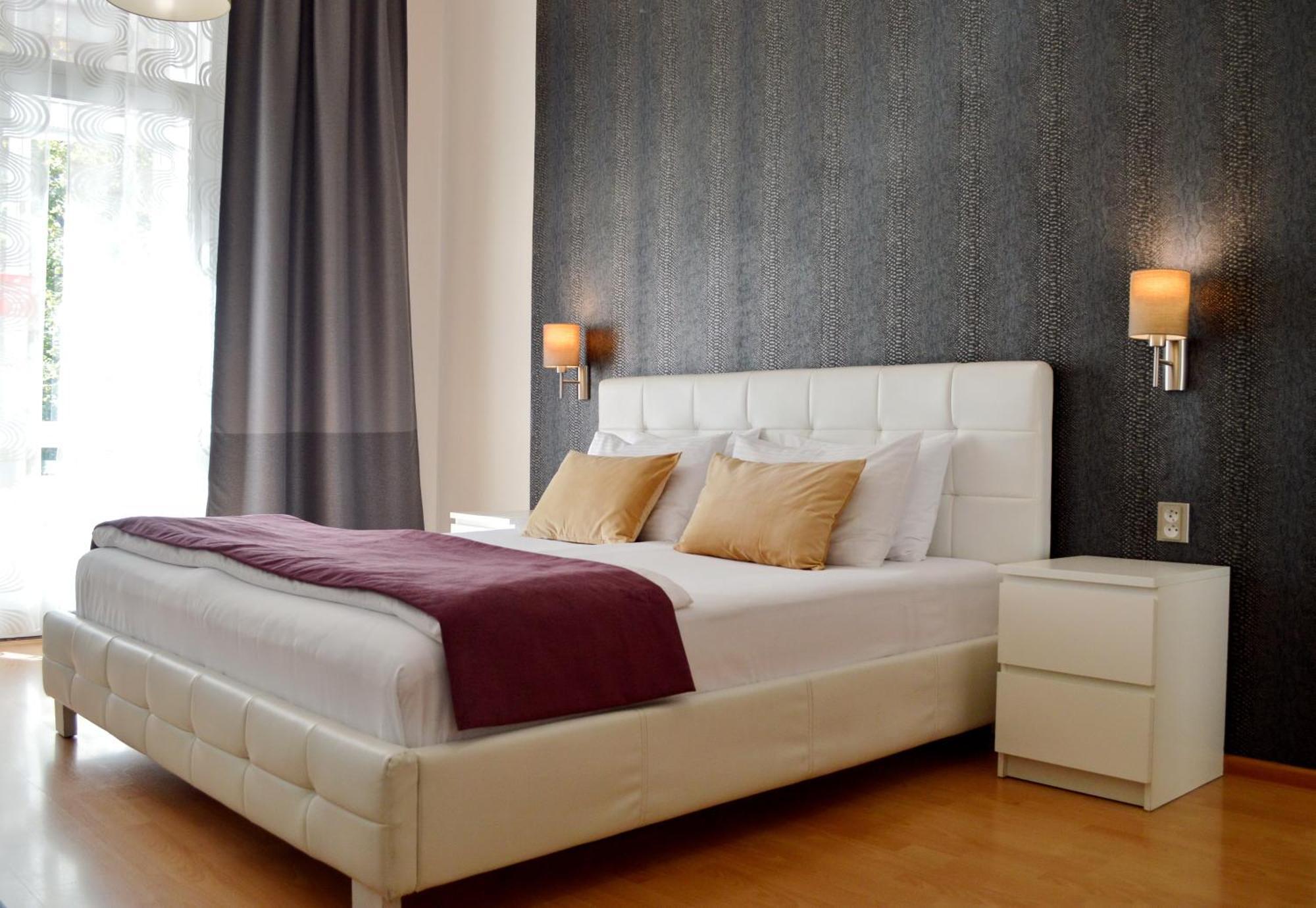 Ge Apartments Прага Екстериор снимка