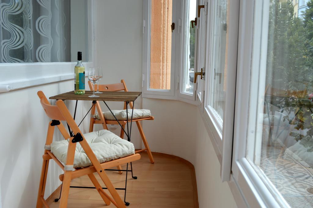 Ge Apartments Прага Екстериор снимка