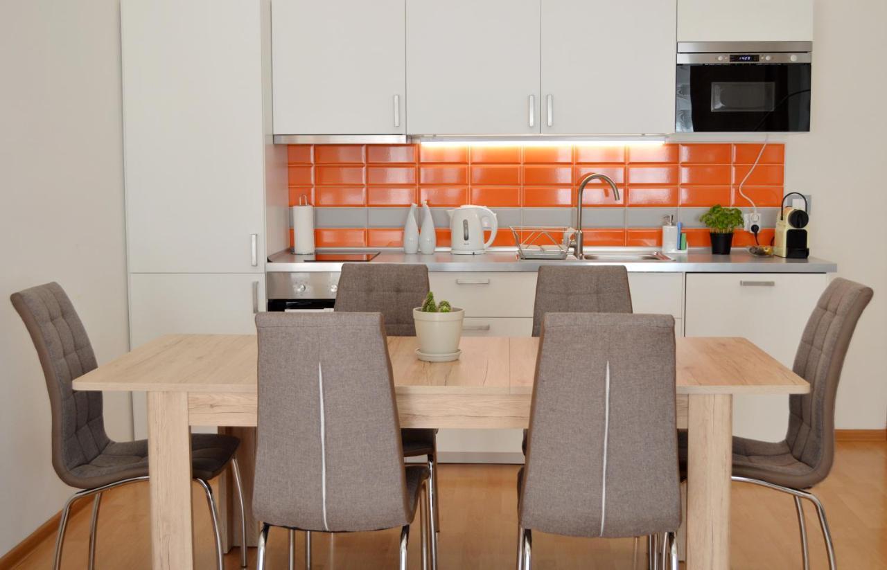 Ge Apartments Прага Екстериор снимка