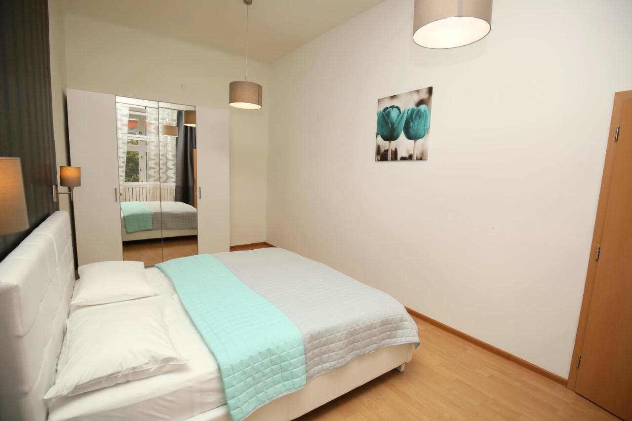 Ge Apartments Прага Екстериор снимка