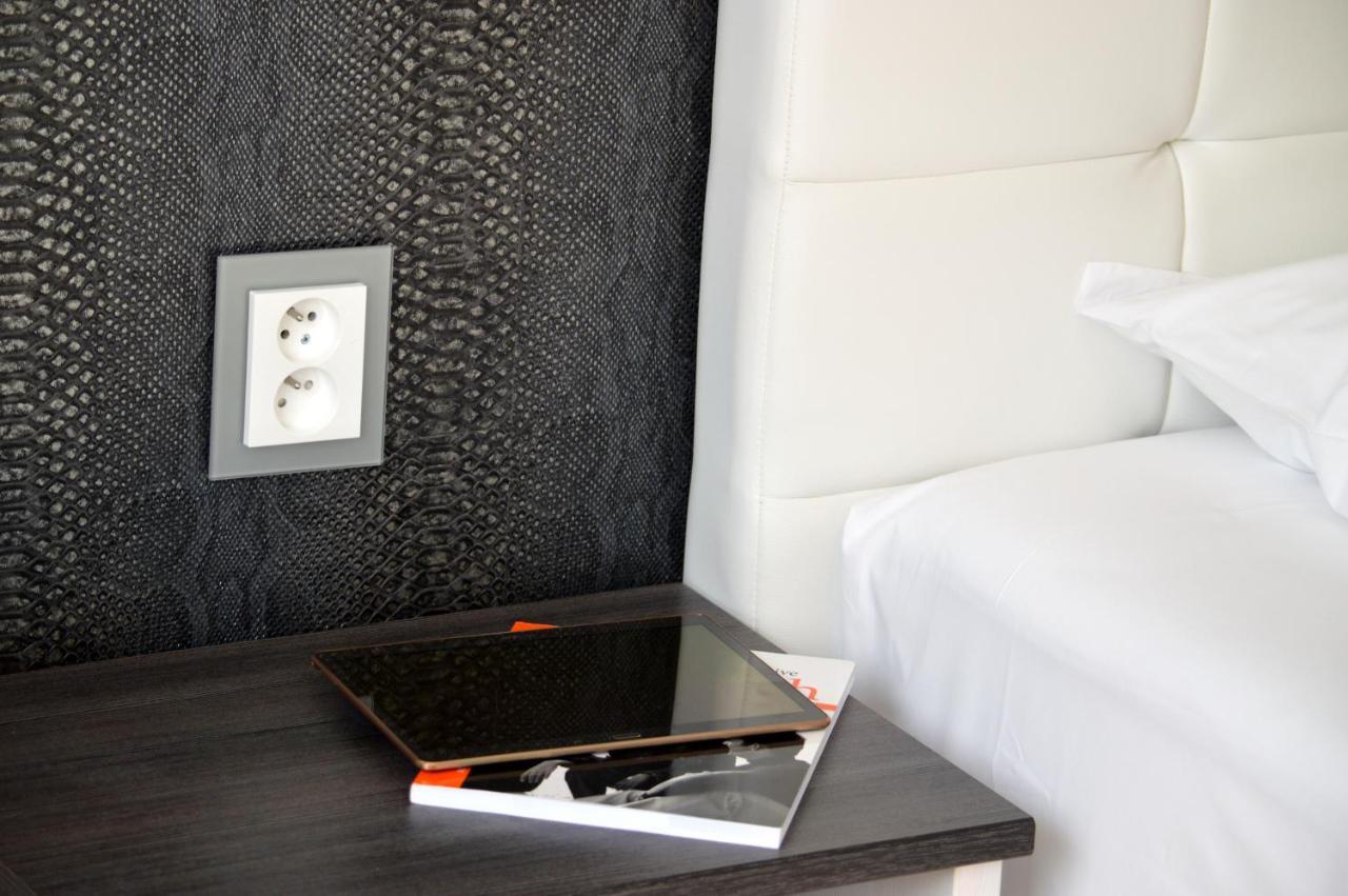 Ge Apartments Прага Екстериор снимка